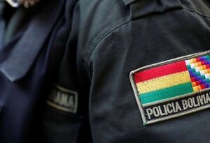 Bolivia: aprehenden a policía que transportaba 57 kilos de cocaína en su vehículo