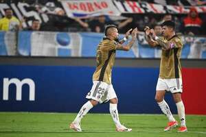 Con gol de Vidal, Colo Colo empata con Alianza Lima y sube al segundo lugar del Grupo - Fútbol Internacional - ABC Color