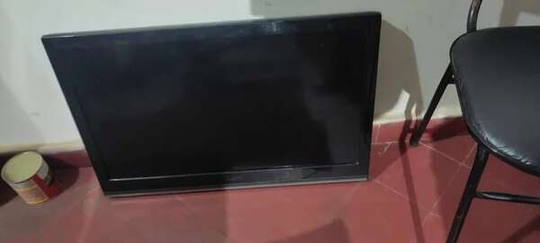 Policía aprehendió a presunto ladrón y recuperó un televisor en Luque - Policiales - ABC Color