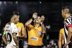 Versus / Olimpia queda en manos de Libertad para soñar con el Mundial de Clubes