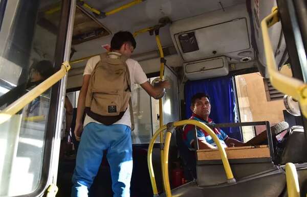 Paro de transportistas: estudiantes exigen al VMT que garantice circulación de buses - Nacionales - ABC Color