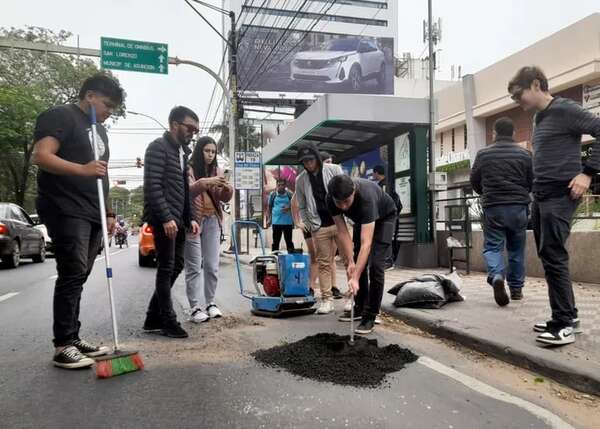 “Bacheando Py”: Municipalidad de Asunción no accionará contra iniciativa ciudadana - Nacionales - ABC Color