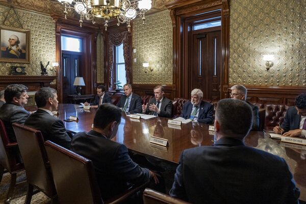 Asesor de Seguridad Nacional de los Estados Unidos destaca prioridades de Paraguay en economía, democracia y seguridad - .::Agencia IP::.