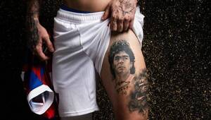 Jugador de Cerro mostró sus tatuajes