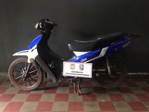 Recuperan motocicleta robada tras persecución en barrio Santa María