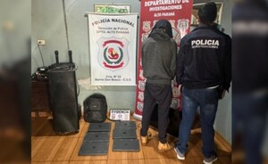 Detienen a exalumno y recuperan notebooks hurtadas