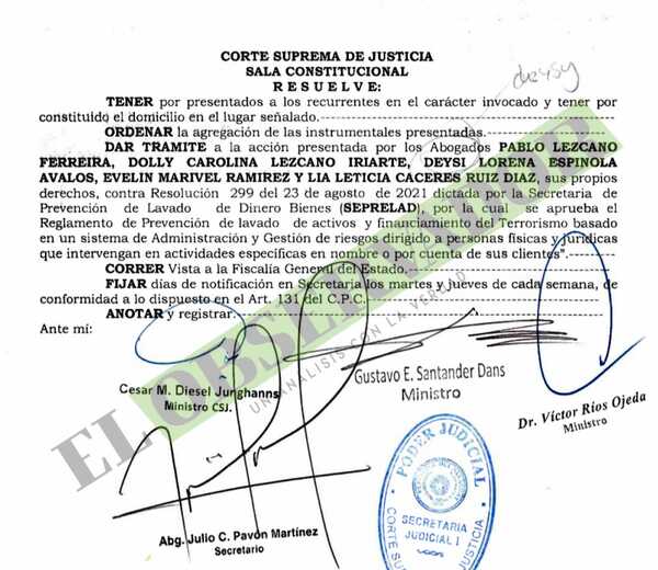 Corte admite acción contra la resolución de Seprelad que afecta a abogados y contadores