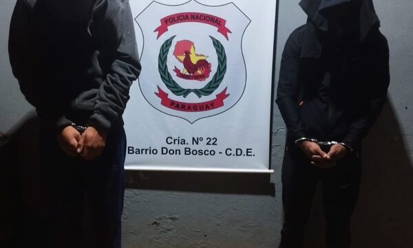 Ladrones de escuela reconocen que vendieron equipos en el microcentro de CDE