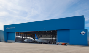 El nuevo hangar de Globalia Mantenimiento en Madrid entra en funcionamiento recibiendo su primer avión de Air Europa