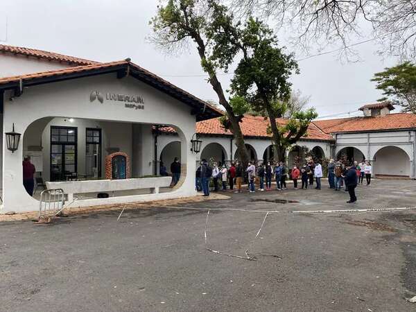 Frío y lluvias traen aumento de enfermedades respiratorias - Nacionales - ABC Color