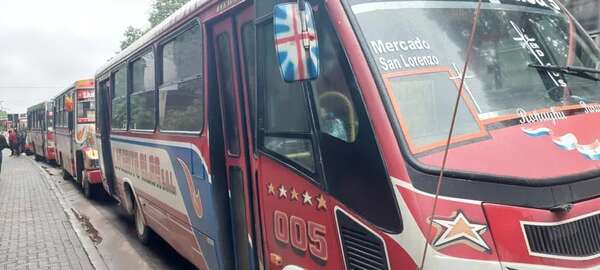 Contra el paro de los “chantajistas”: buses internos y camioneros se alistan para garantizar transporte - Nacionales - ABC Color