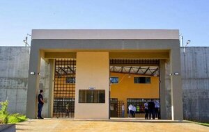 Reclusos de alto perfil de la cárcel de Minga Guasú podrán salir solo dos horas de sus celdas