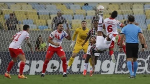 Cerro cae en Río y definirá su suerte en la última fecha