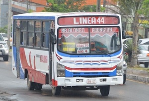 Buses internos se alistan para cubrir rutas ante posible paro