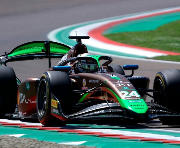 Versus / Brutal Qualy de Duerksen en Imola para meterse al Top3