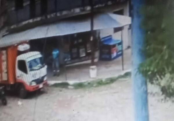 Motochorro asaltó a repartidor de bebidas y se llevó dineral