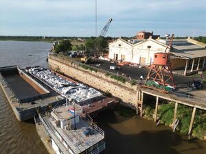 Con fines turísticos: Puerto Antiguo liberado de carbón