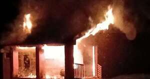 Diario HOY | Incendio consume vivienda de un docente y sospechan que fue provocado
