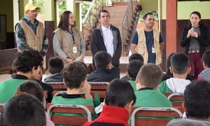 Realizan charla en escuela sobre prevención del dengue