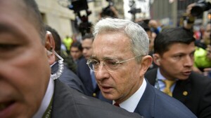 Inicia juicio penal contra ex presidente Álvaro Uribe en Colombia