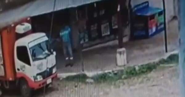 La Nación / Solitario motochorro asaltó a repartidor de bebidas en Lambaré