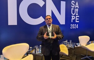 Premian a CONACOM por su destacada labor en la promoción de la libre competencia - .::Agencia IP::.