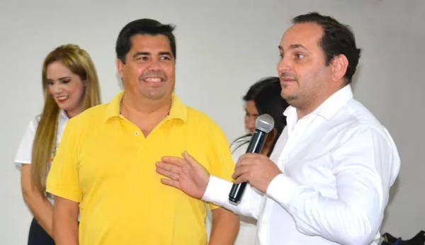 Hermano de diputado Remesowski “heredó” millonario salario en la EBY