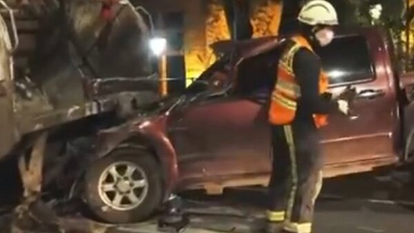 Conductor muere al chocar contra un camión recolector de basura en Asunción