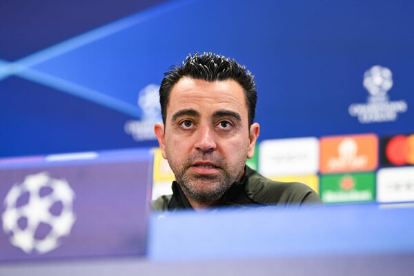 Versus / "Para mí no ha cambiado absolutamente nada", dice Xavi