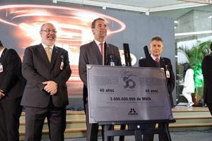 Itaipu anuncia millonaria inversión en su 50 aniversario