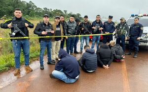 Dos abatidos y 5 asaltacajeros detenidos tras enfrentamiento en el Este •