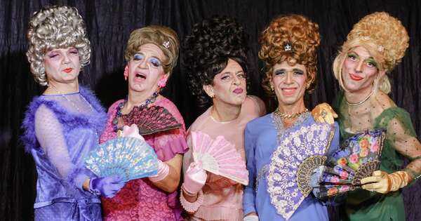 Diario HOY | Unas “Reinas” suben a escena en Casa Mayor
