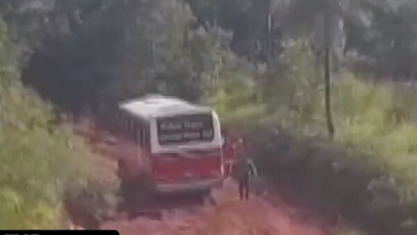Paraguarí: Pobladores de Mbuyapey exigen caminos de todo tiempo