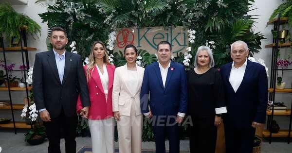 La Nación / Elegante inauguración oficial de la tienda de orquídeas Keiki