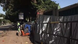 Indígenas exigen respuestas a sus problemas tras sufrir las lluvias y el frío frente al Indi