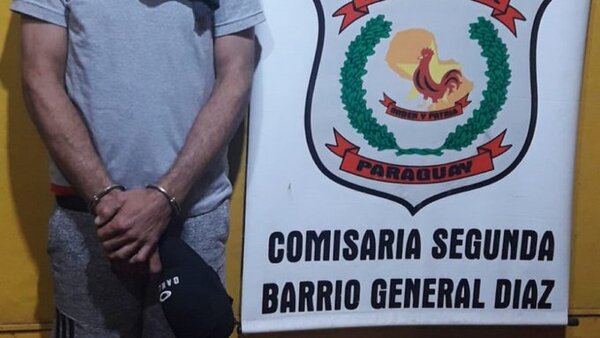 Detienen a pareja que se retiró sin pagar y robó objetos de un hotel en PJC