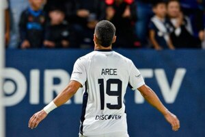 Versus / Alex Arce y un nuevo gol con LDU que empató ante Independiente del Valle