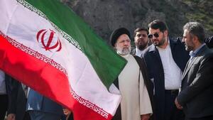 Presidente iraní está desaparecido tras estrellarse su helicóptero en una zona montañosa