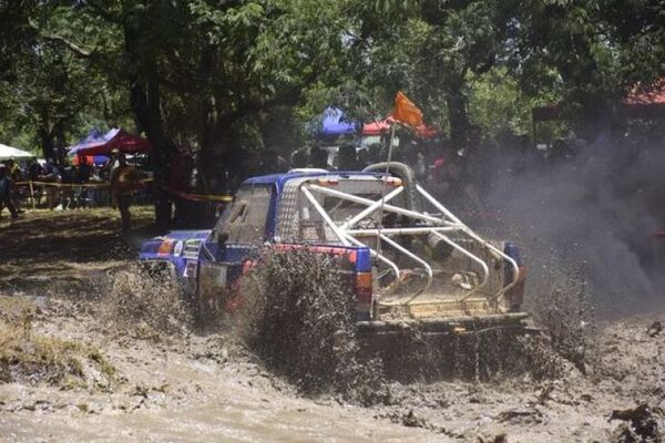 Todo show de los todoterreno vuelve nuevamente a exigente circuito de Itá