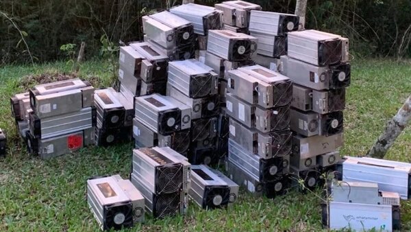 Hallan más de 300 máquinas de criptominería en propiedad de ex diputado Miguel Cuevas - Radio Imperio 106.7 FM