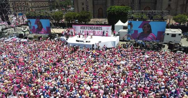 La Nación / Oposición copa las calles en México