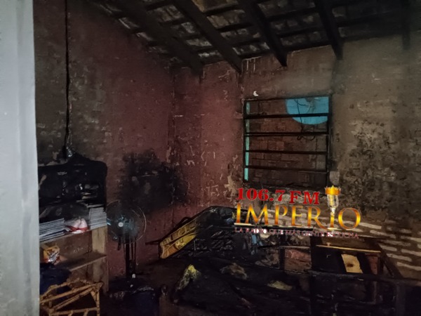 Individuo quemó la casa de su ex pareja - Radio Imperio 106.7 FM