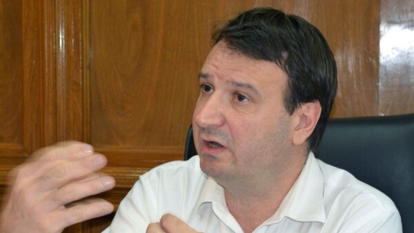 Consejero del IPS que propuso un examen de admisión a asegurados arrastra un negro historial