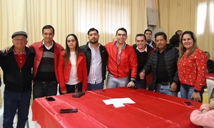 Sector político disidente del Caaguazú se adhiere a Santiago Peña - OviedoPress