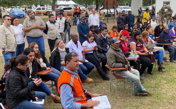 Continúa proceso de cumplimiento de compromisos del Estado con visita a comunidad indígena Yakye Axa - .::Agencia IP::.