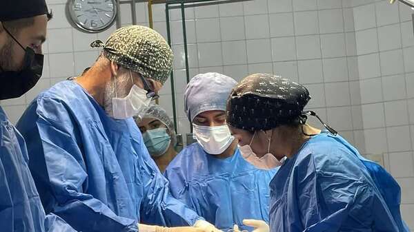 Se inicia maratón de cirugías de tiroides para beneficiar a 20 pacientes - ABC en el Este - ABC Color