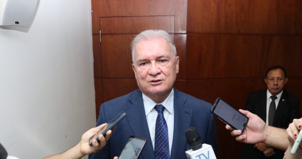 Rolón se defiende por las acusaciones de inacción en el caso Pecci y apunta a Colombia