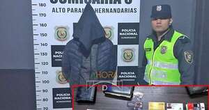 Diario HOY | Fue descubierto sacando plata con tarjetas de diferentes personas y acabó detenido