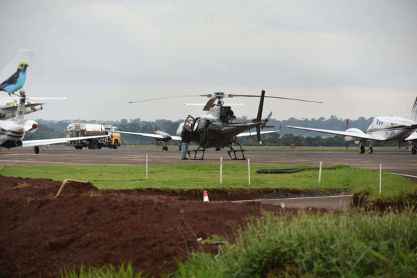 Simulan secuestro y toma de rehén en el aeropuerto de Foz de Yguazú - La Clave