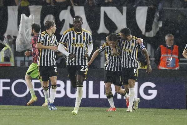 El Juventus amarga fiesta a un Bolonia que dio el choque por acabado antes de tiempo - Fútbol Internacional - ABC Color